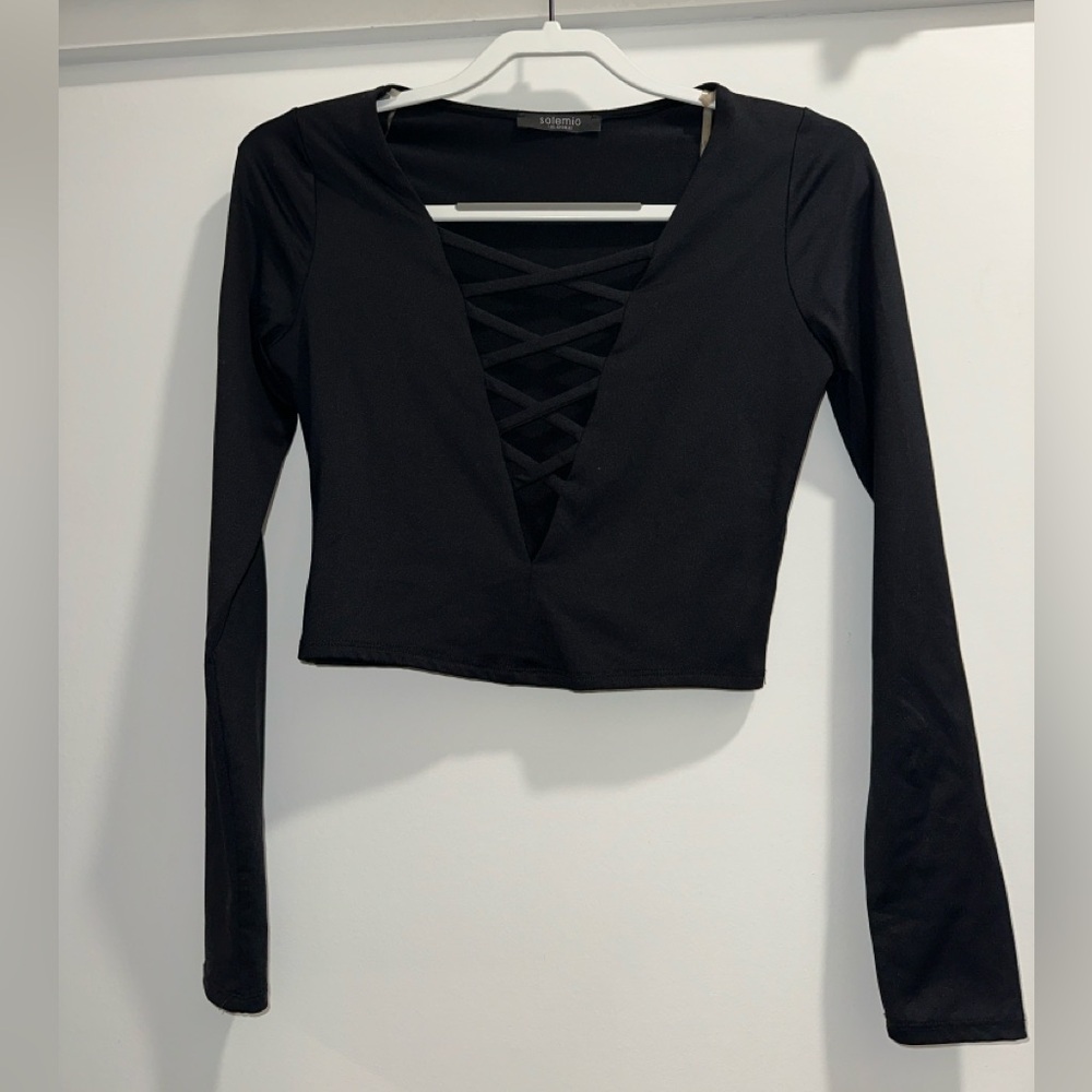 Solemio Black Long Sleeve Crop Blouse with Cut Out v neck
